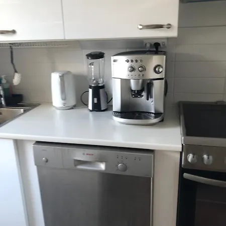 Проживание в семье Cozy Share